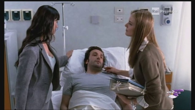Flavio Insinna in ospedale fra Christiane Filangieri e Luisa Corna in Ho sposato uno Sbirro