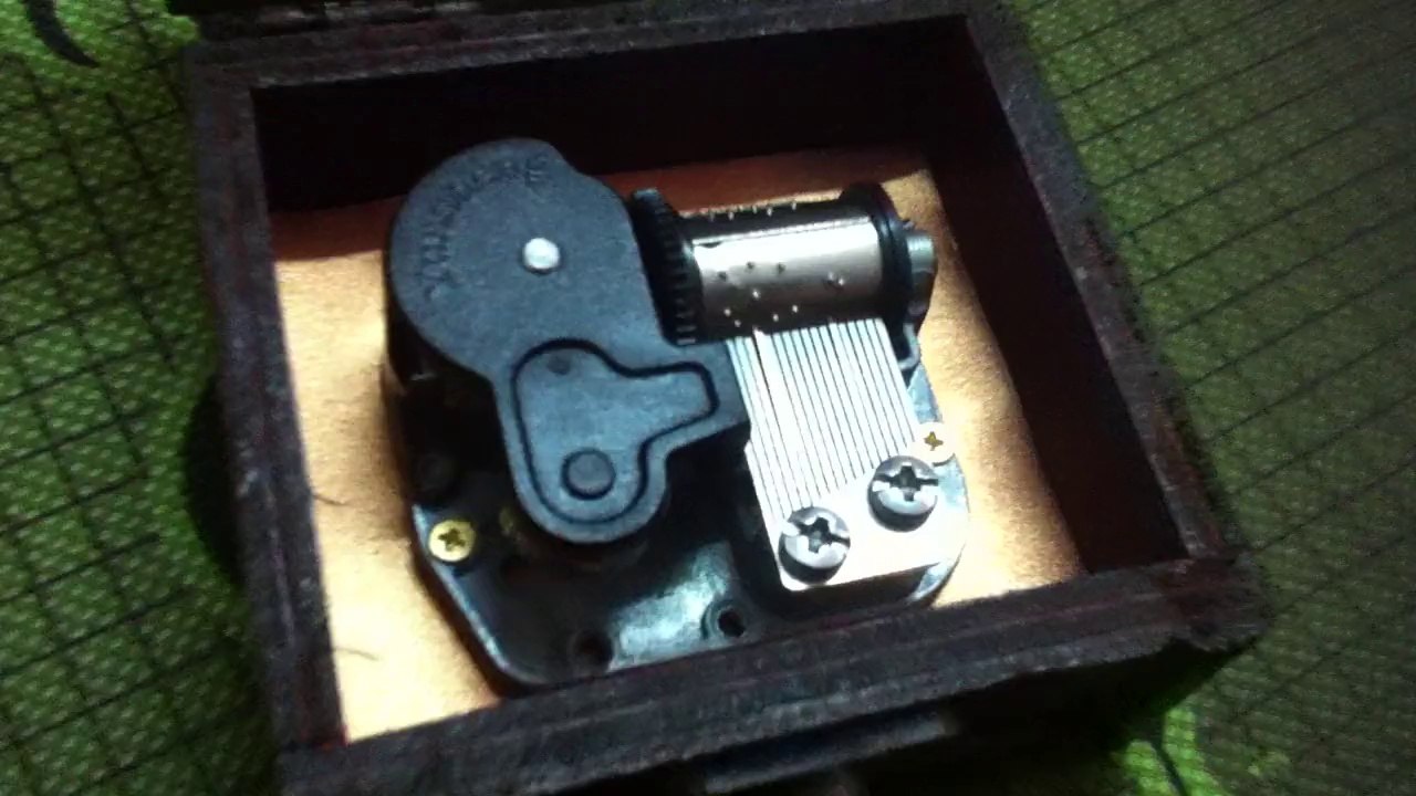 Music box melody - The moon represents my heart