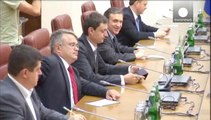 Ukrayna parlamentosu Yatsenyuk'un istifasını oylayacak