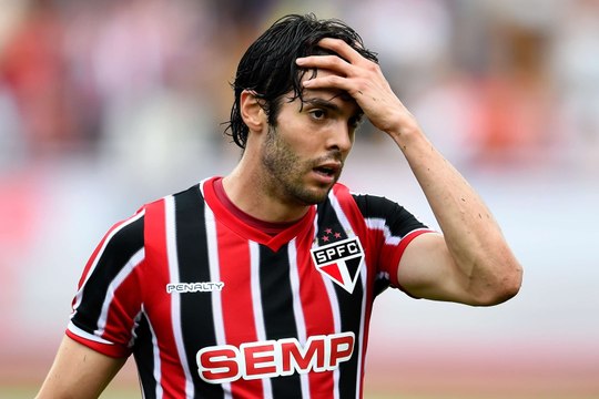 São Paulo : le petit pont et le but de Kaká pour sa première !