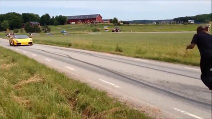 130 KmSa Hızla Giden Lamborghininin Üstünden Atlamak