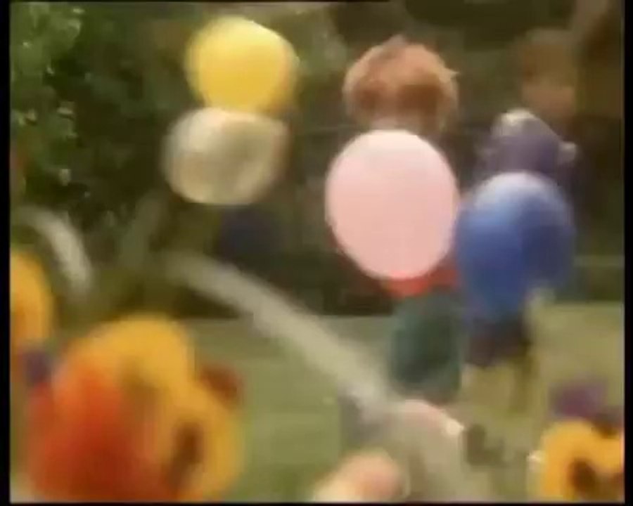 Johnny Mnemonic (1995) - Trailer