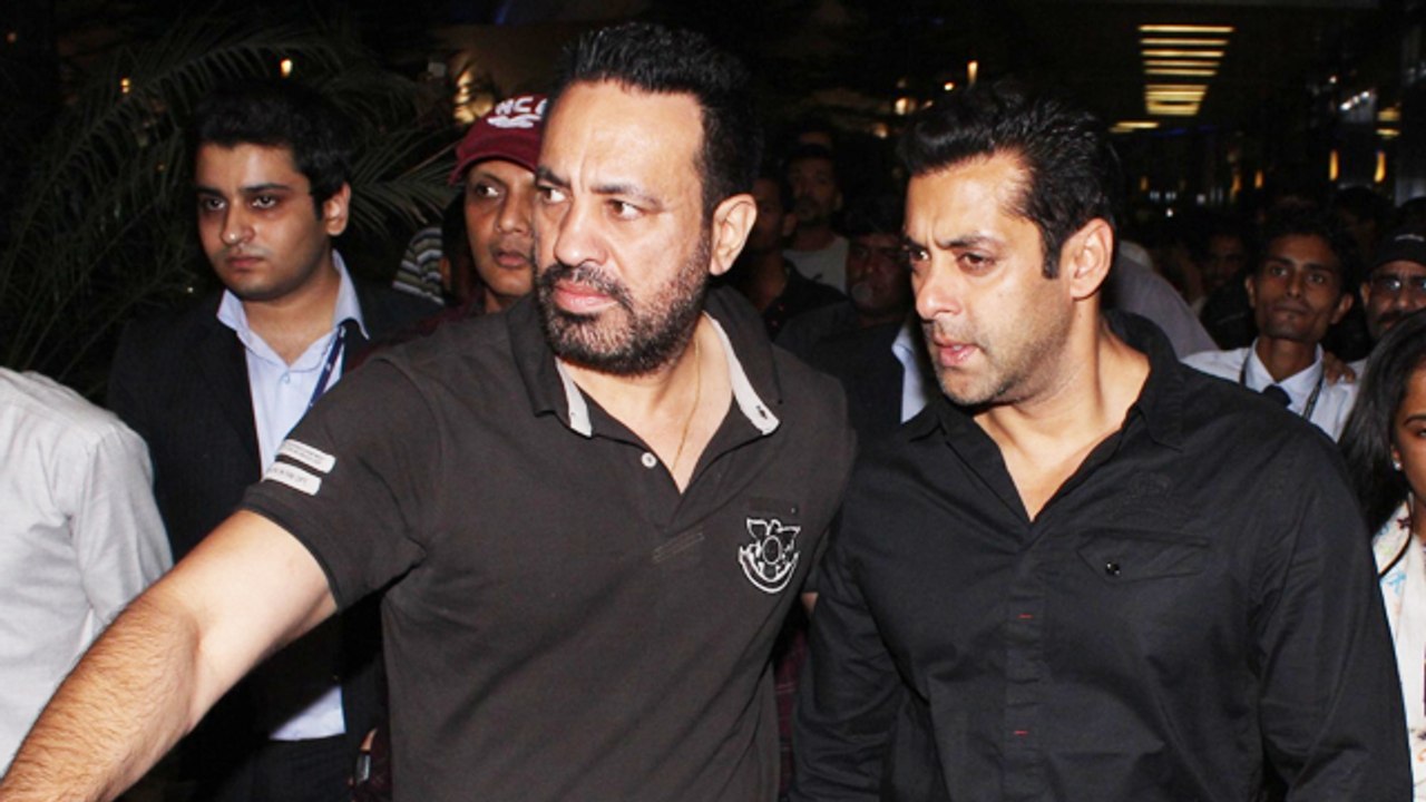 Salman Khan Slaps His Bodyguard