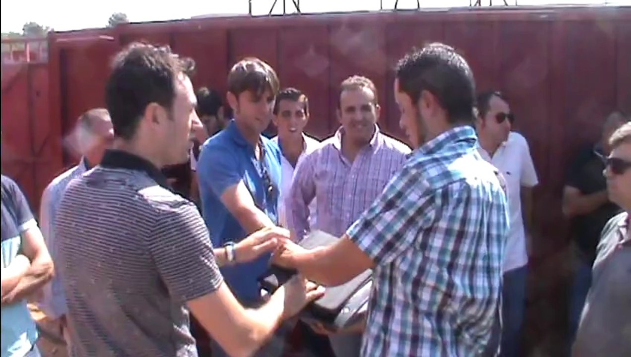 Desembaque, enchiqueramiento y sorteo de la Novillada Concurso de Cabanillas del Campo