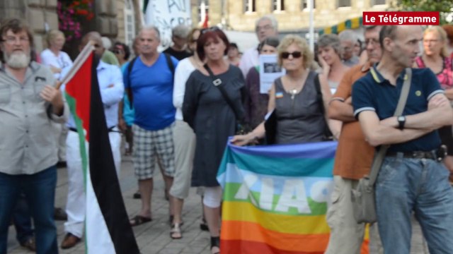 Morlaix. 80 personnes réclament l'arrêt des bombardements sur Gaza