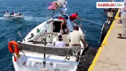 Rus turistleri taşıyan tekne karaya sürüklendi -