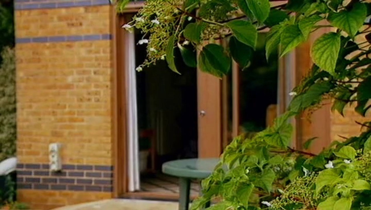 BBC - Horizon - 2005 - The Hawking Paradox