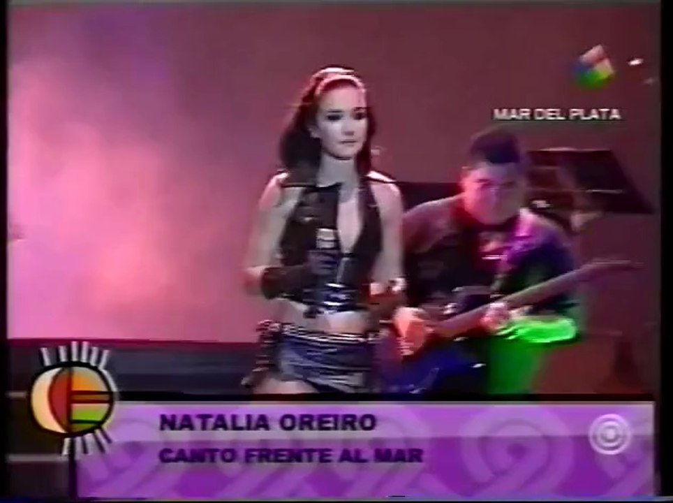 Natalia Oreiro _  canto frente al mar_ 2001