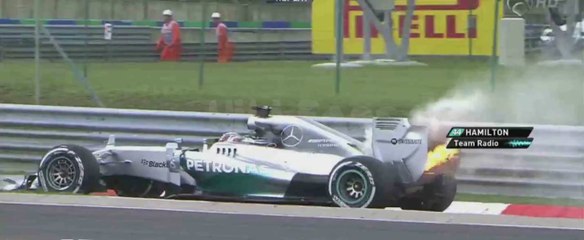 Formule 1 : la voiture de Lewis Hamilton en feu