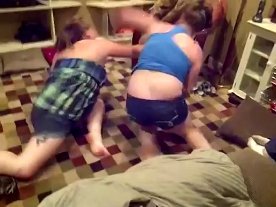 Two Girls Crazy Fighting for her Boyfriend