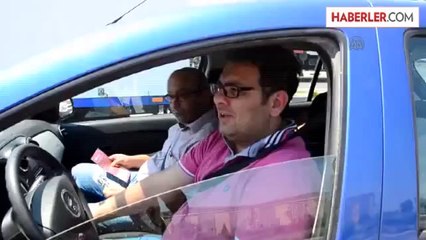 Trafik polisleri broşür dağıttı -