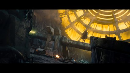 ALÉM DA ESCURIDÃO - STAR TREK -  Trailer de Anúncio Oficial