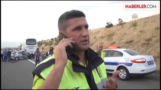 Otomobil yolcu otobüsüne çarptı: 1 ölü -