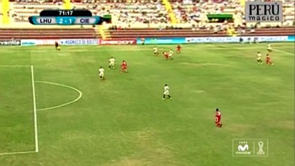 Peru, ecco servito l'autogol dell'anno