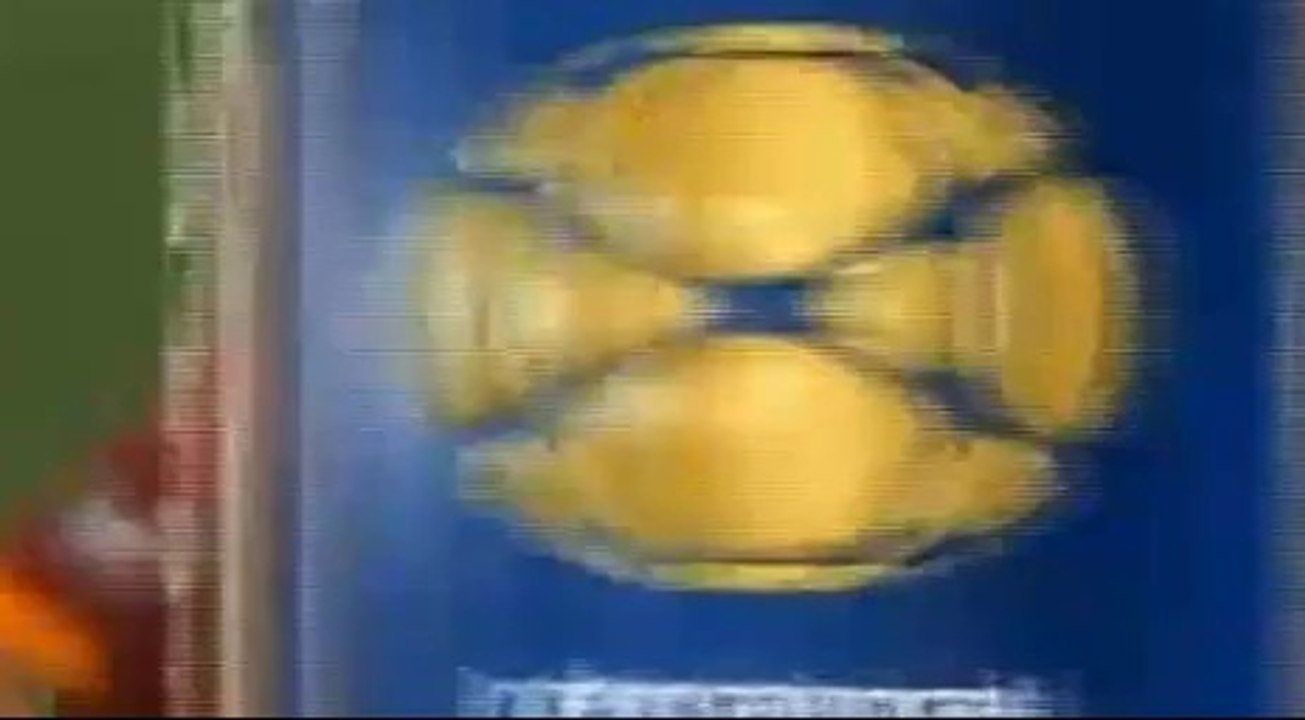 GOL de Totti de penal. Roma 2-3 Manchester United.