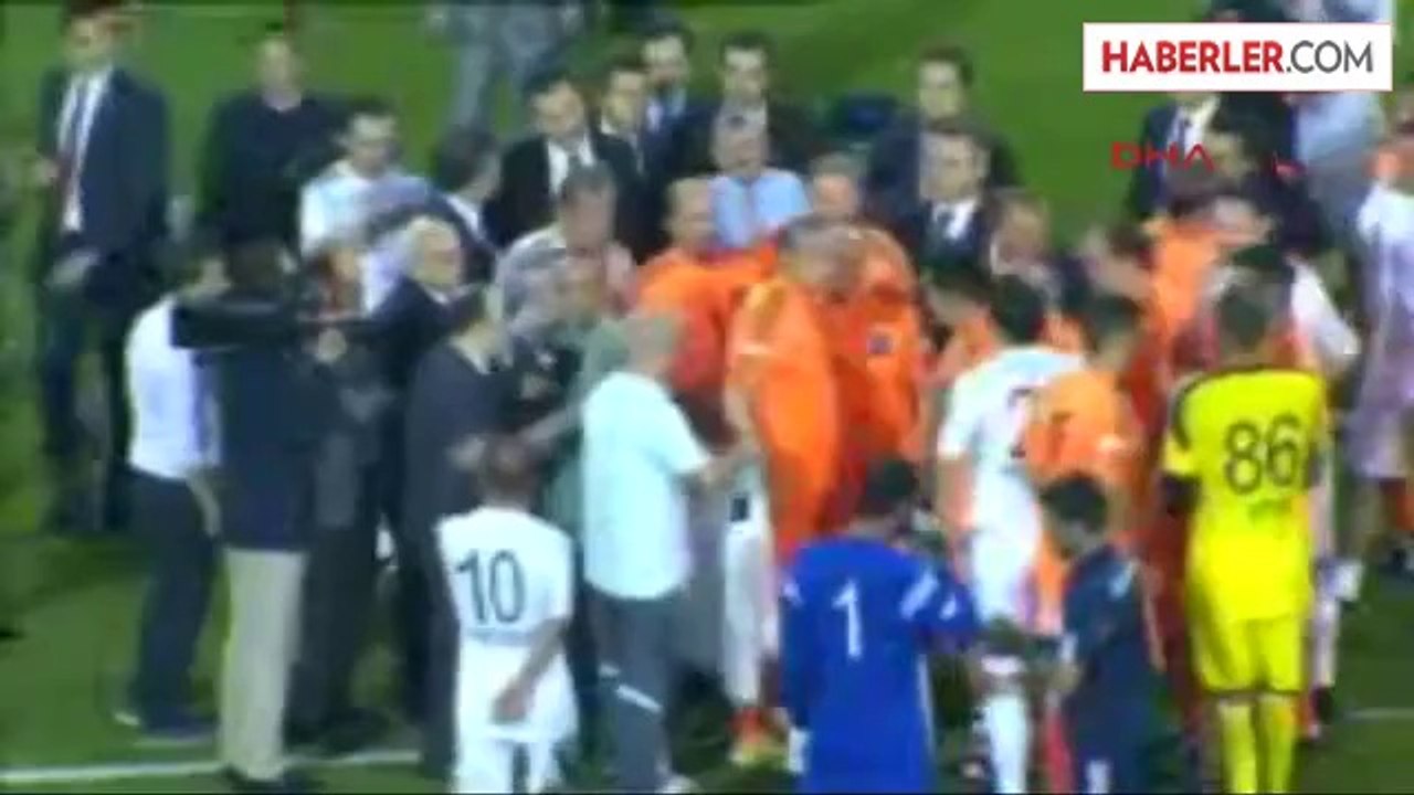 Başbakan Recep Tayyip Erdoğan, Başakşehir Fatih Terim Stadyumu'nun Açılışında Yapılan Gösteri...