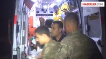 Kazada yaralanan 2 kişi askeri helikopterle Van'a sevk edildi -