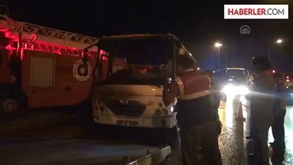 Manavgat'ta turistleri taşıyan tur otobüsü yandı -