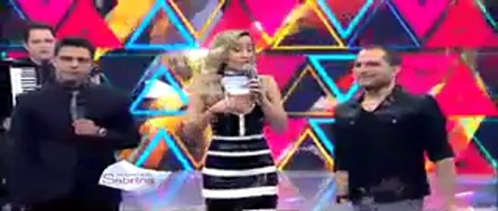 TV Record 2014-07-26 Programa da Sabrina com Zeze di Camargo e Luciano  (11)