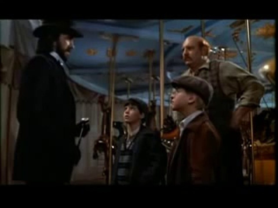 Movie Trailer - 1983 - Something Wicked This Way Comes