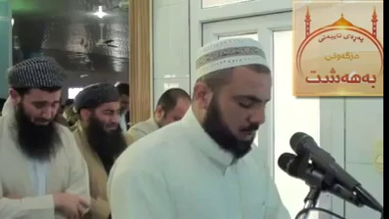 nice reciting of holy quran during namaz.
