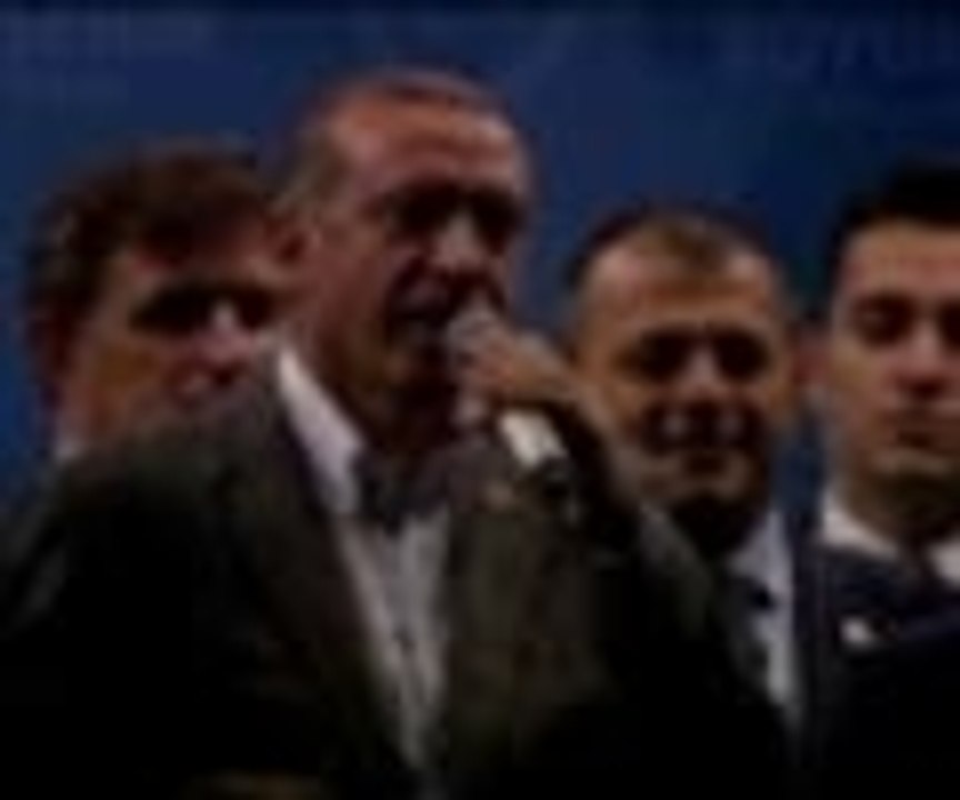 Erdoğan stat açılışında forma giydi