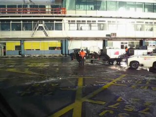 Atterrissage ATR Airlinair en piste 26 à Orly