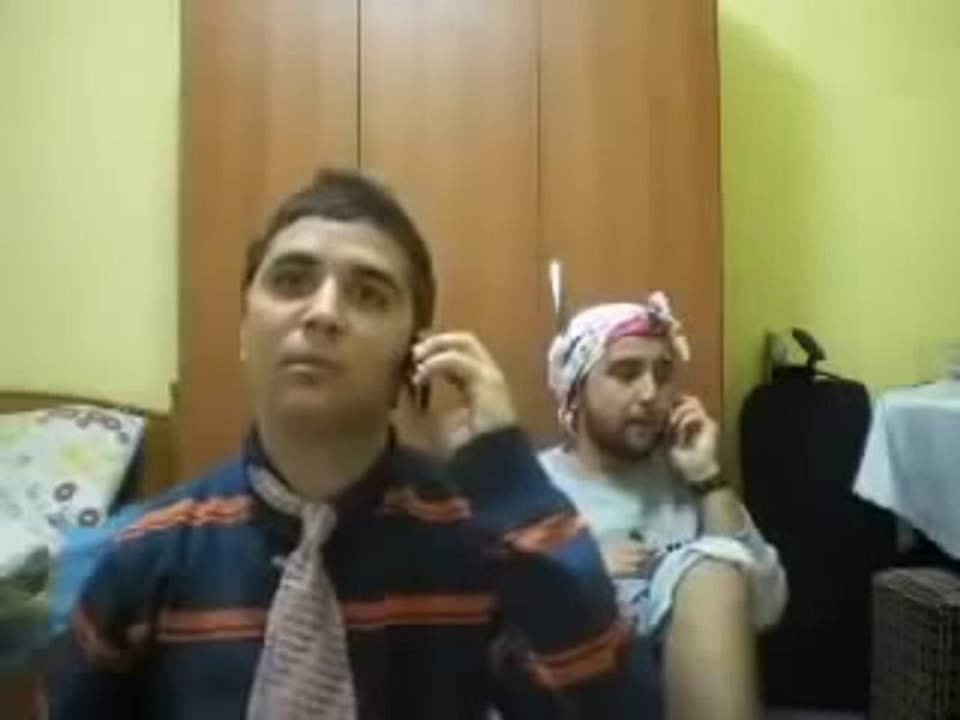 Şırnaklı aşıkların telefon konuşması muhteşem dublaj.Mutlaka izleyin çok güleceksiniz :)))