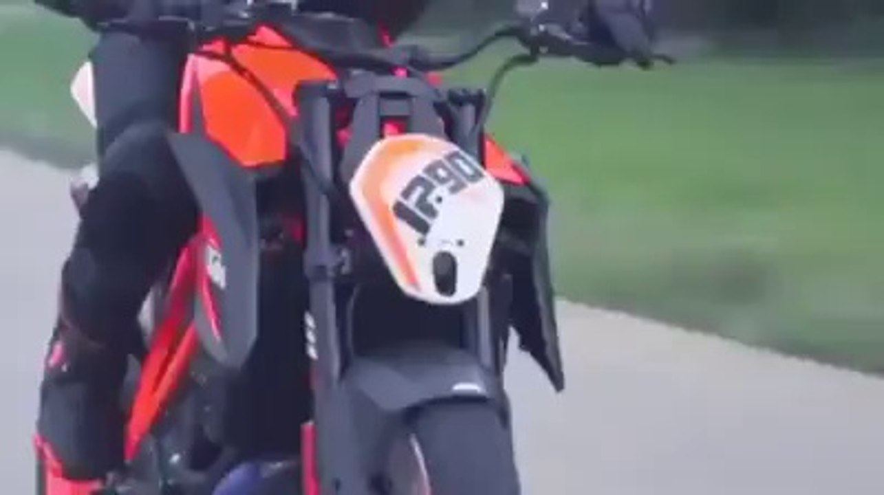 Muhteşem bir motor gösterisi!