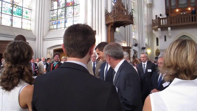 Bouvines : l'arrivée du Prince Louis de Bourbon à la messe de commémoration du 800e anniversaire de la bataille.