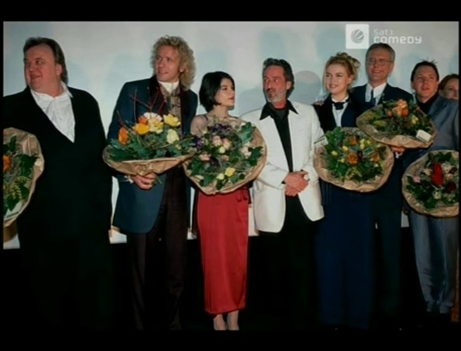 Die Harald Schmidt Show - 0977 - 2001-09-28 - Minh-Kai Phan-Thi, Haralds Bühnenjubiläum