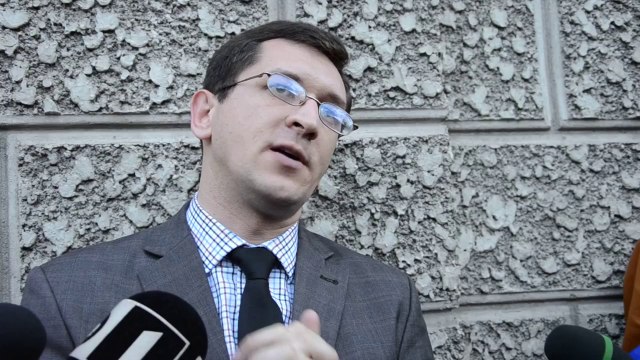 Claudiu Salanta trage la raspundere (ataca) un jurnalist de la Monitorul de Cluj - YouTube [720p]