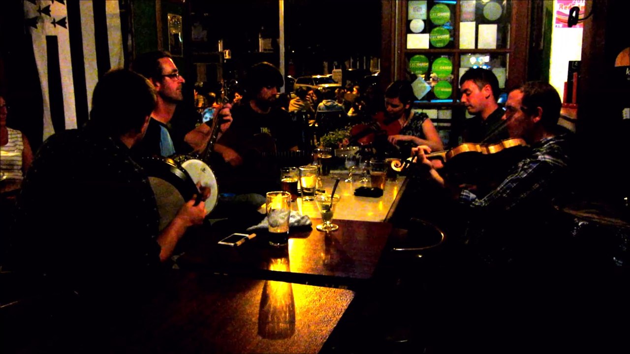 Caladh Nua en visite pré Festival le 23 juillet 2014! - Extrait 1