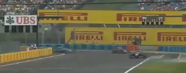 Sebastian Vettel évite le mur après un tête-à-queue