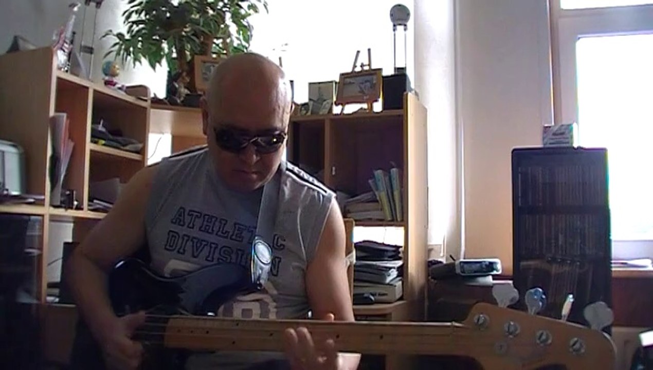 Daft Punk Get Lucky Funk version bass cover Bob Roha