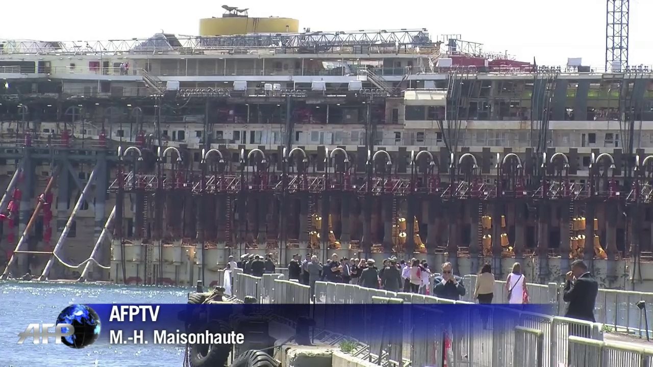 Italie: le Costa Concordia à bon port à Gênes