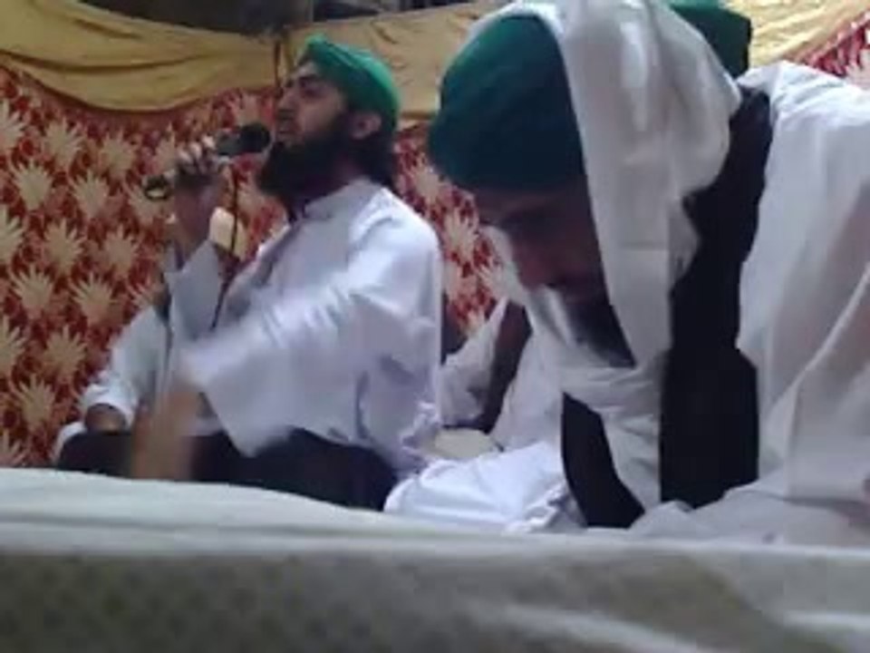 Mere Aaqa de Husan o Jamal da Jag te Jawab nahi