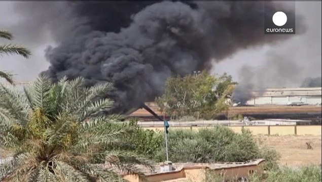 Libia: si combatte a Tripoli e Bengasi. Evacuata ambasciata USA