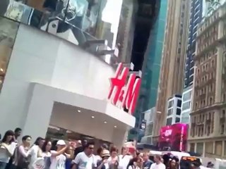 "Spiderman" es detenido en Times Square tras enfrentarse a un policía