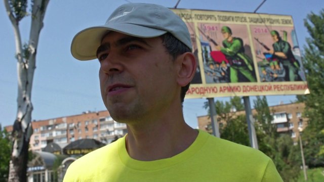 Rebels in east Ukraine appeal to WWII spirit with Soviet posters