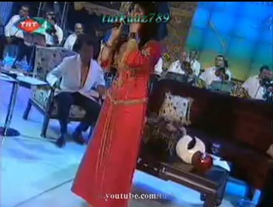 ZARA-Bir Kızıl Goncaya Benzer Dudağın