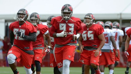 Buccaneers defensive drills with Warren Sapp