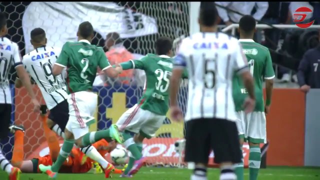 Corinthians derrota o Palmeiras no Itaquerão