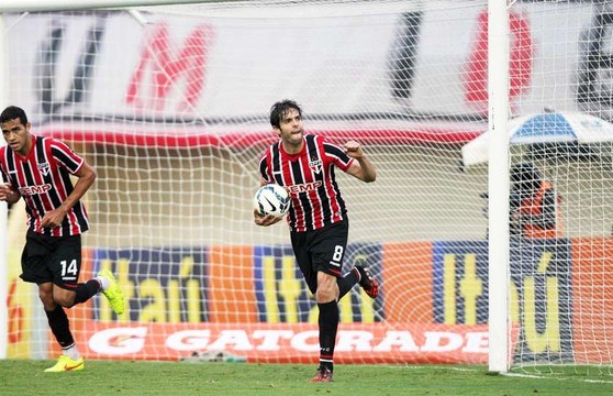 Reestreia de Kaká no São Paulo teve drible e até gol