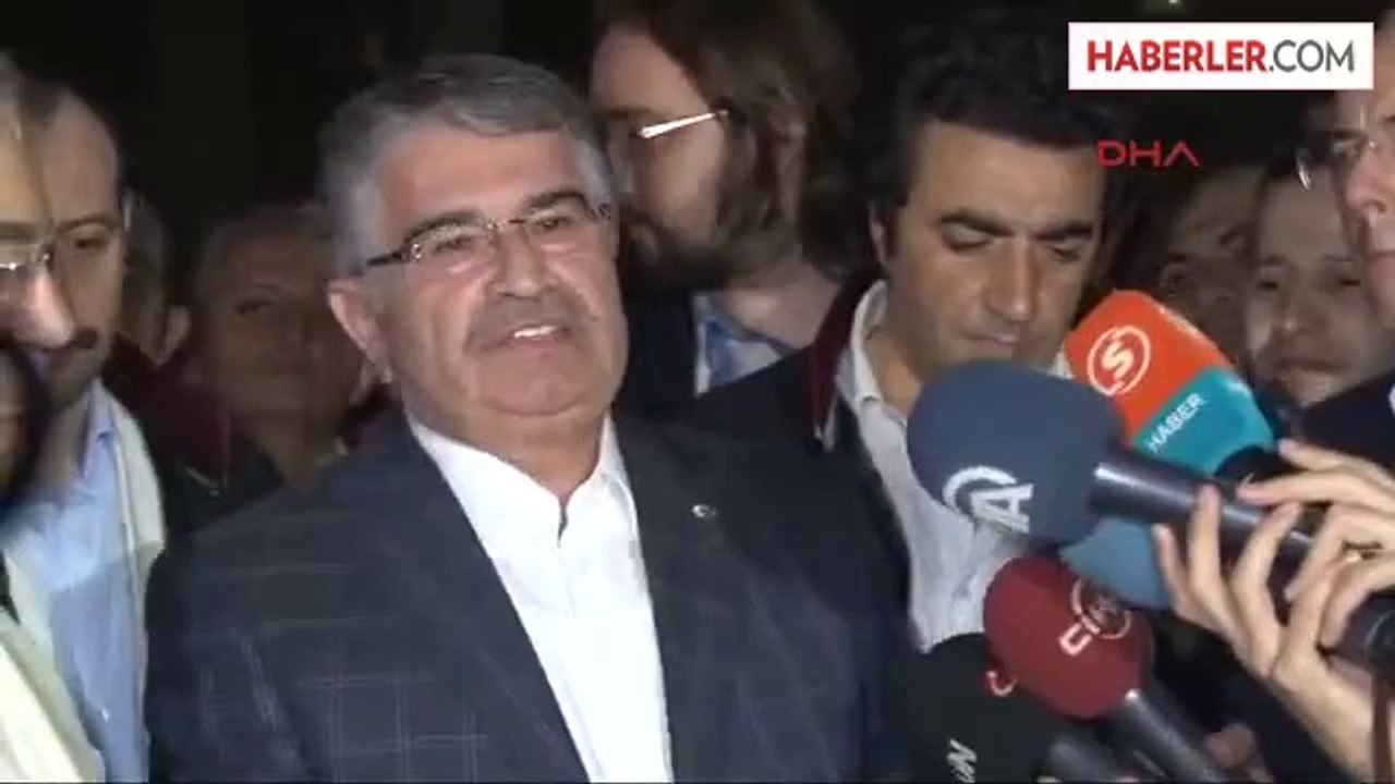 Eski İçişleri Bakanı İdris Naim Şahin, 22 Temmuz Operasyonu Kapsamında Adliyeye Sevk Edilen Polis...