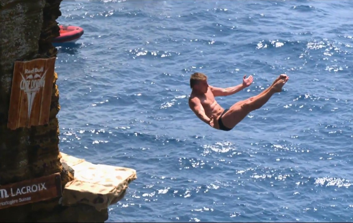 Red Bull Cliff Diving World Series 2014 in Azores – Cliff Diving
