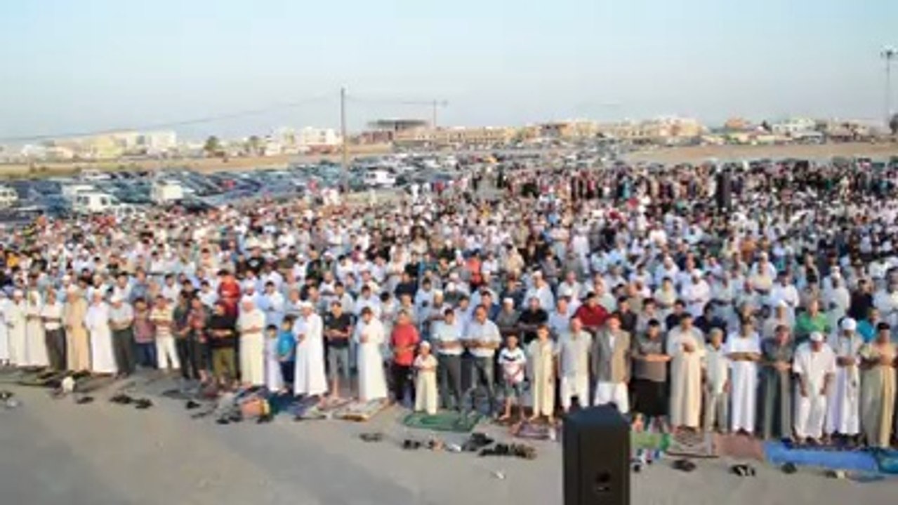 صلاة العيد بمصلّى فضاء تبرورة بصفاقس ‫‏تونس‬