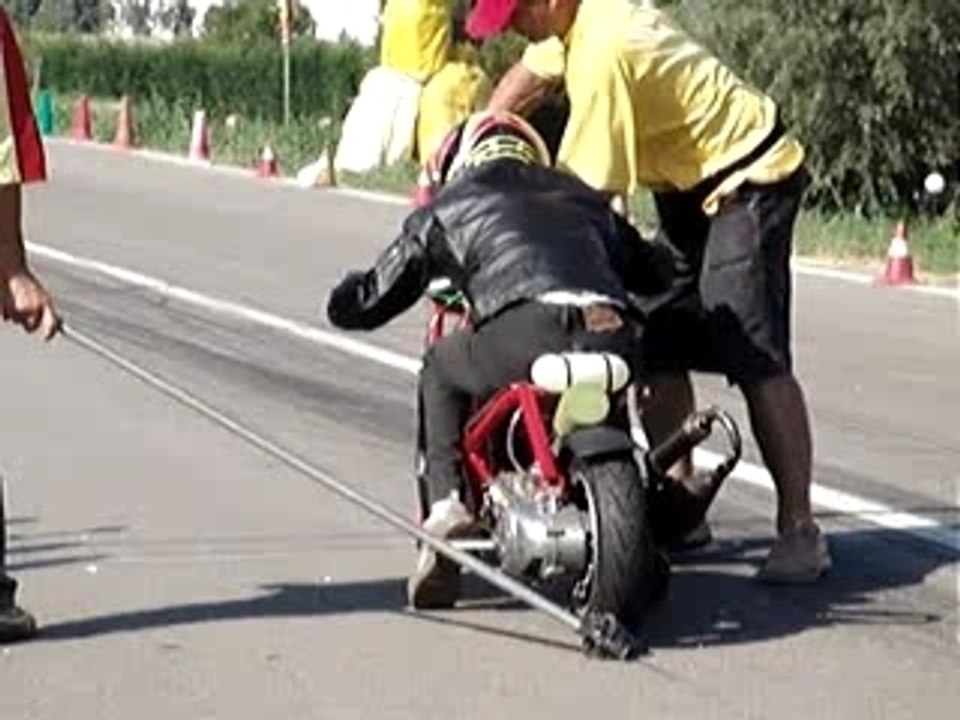 UN SCOOOTER