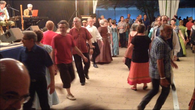 Contredanses Chesnut Gennetines 2014