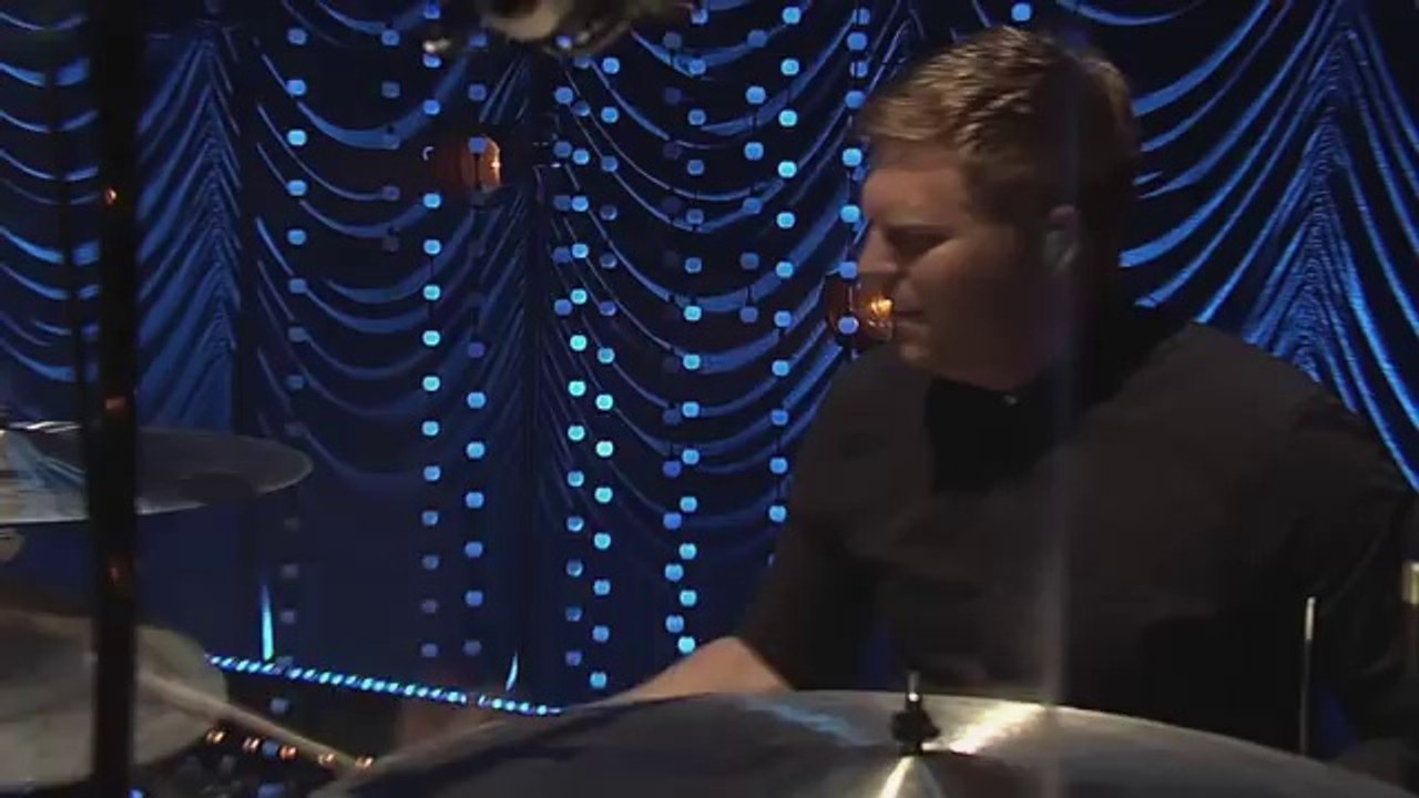 Forever (Live) - Kari Jobe & Bethel Music - You Make Me Brave (Official Video)